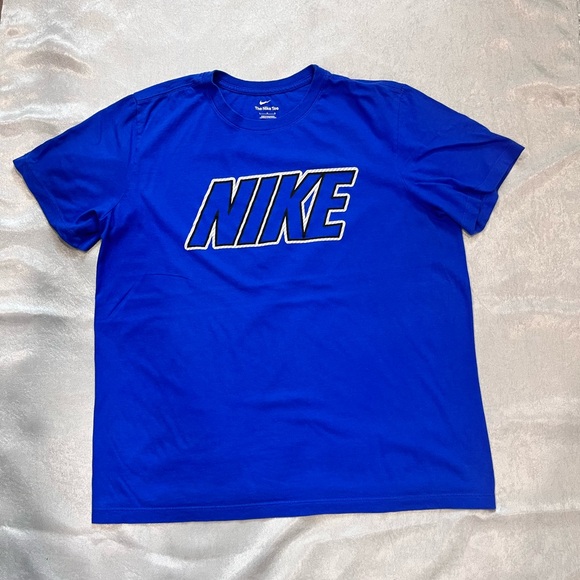 Adult Nike Tee - Picture 1 of 4